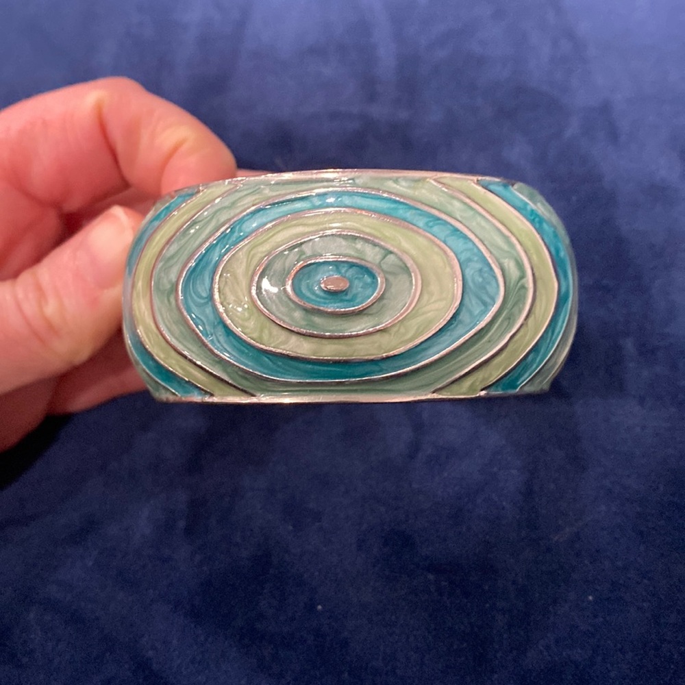 Beautiful silver and turquoise bangle bracelet